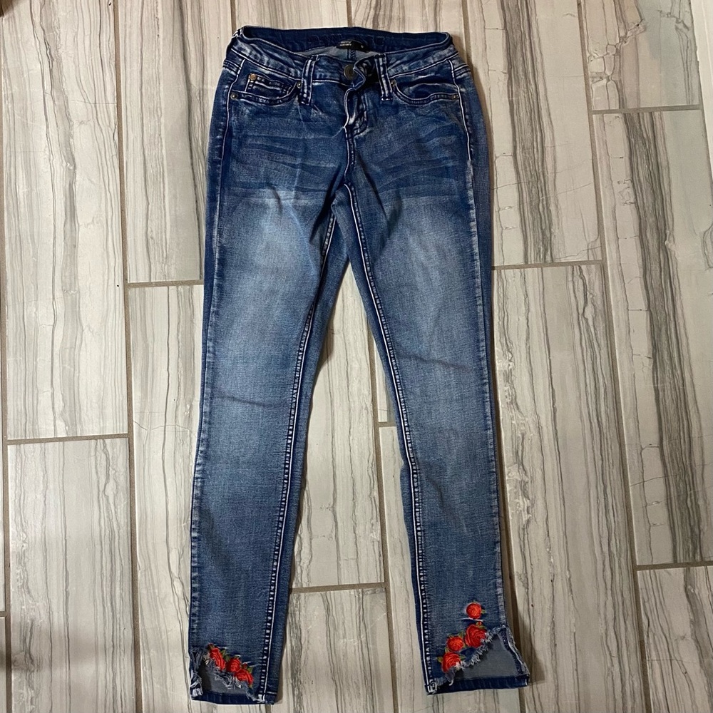 SUPER cute jeans - Picture 1 of 4